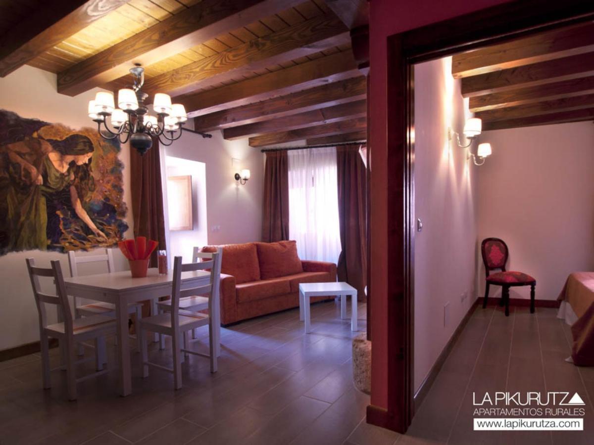 Apartamentos Rurales La Pikurutza Bernedo Exteriér fotografie